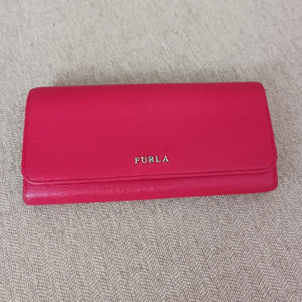 Furla pink saffiano leather wallet